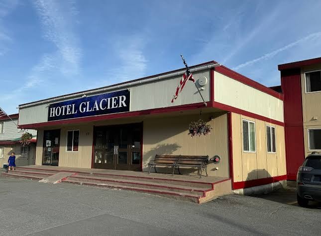 Glacier Hotel